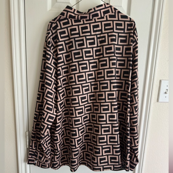 Geometric Patterned Blouse - Picture 3 of 5
